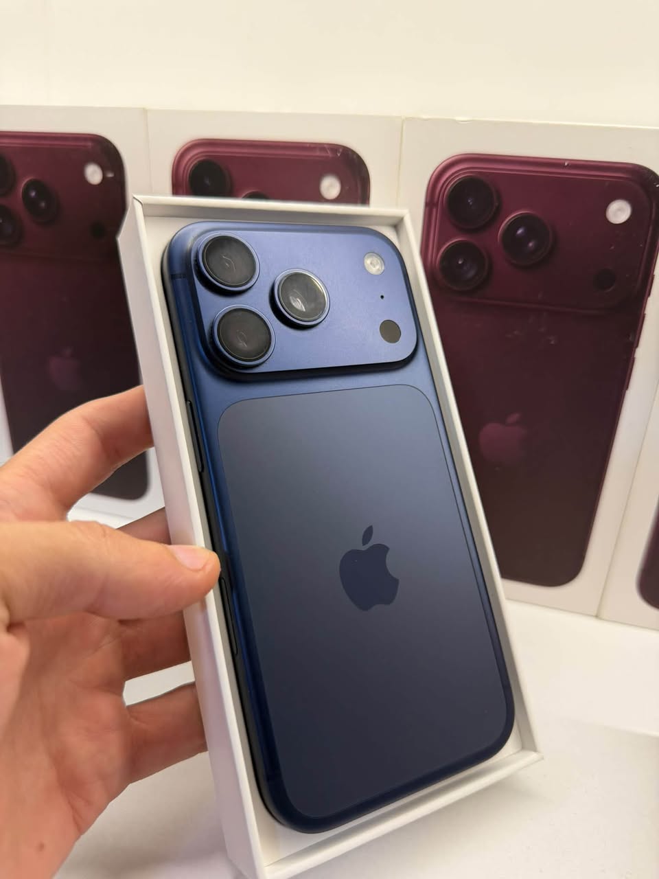 17 Pro European slim version in box — 3,000₾