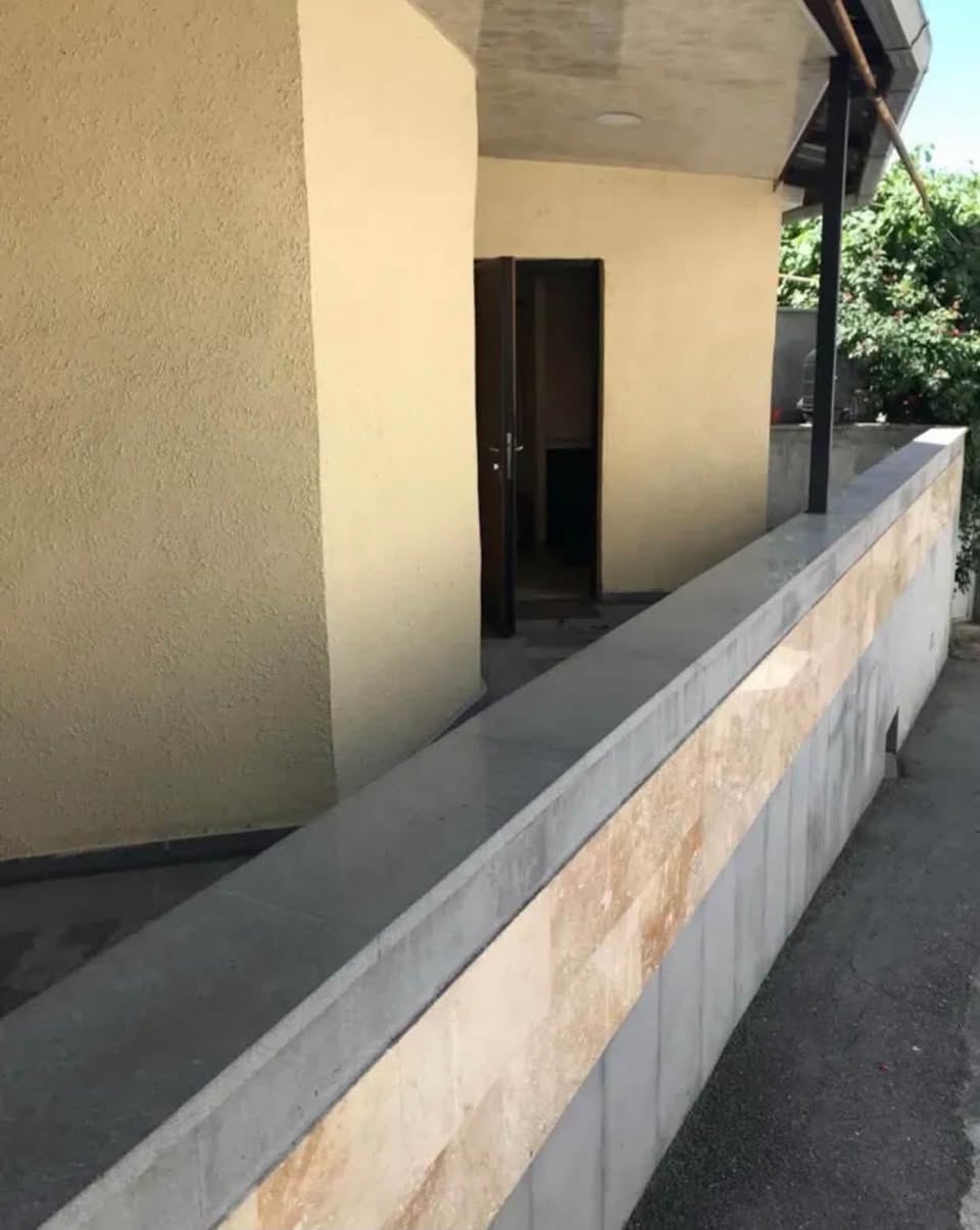 Evin, Yerevan — 270,000 dram