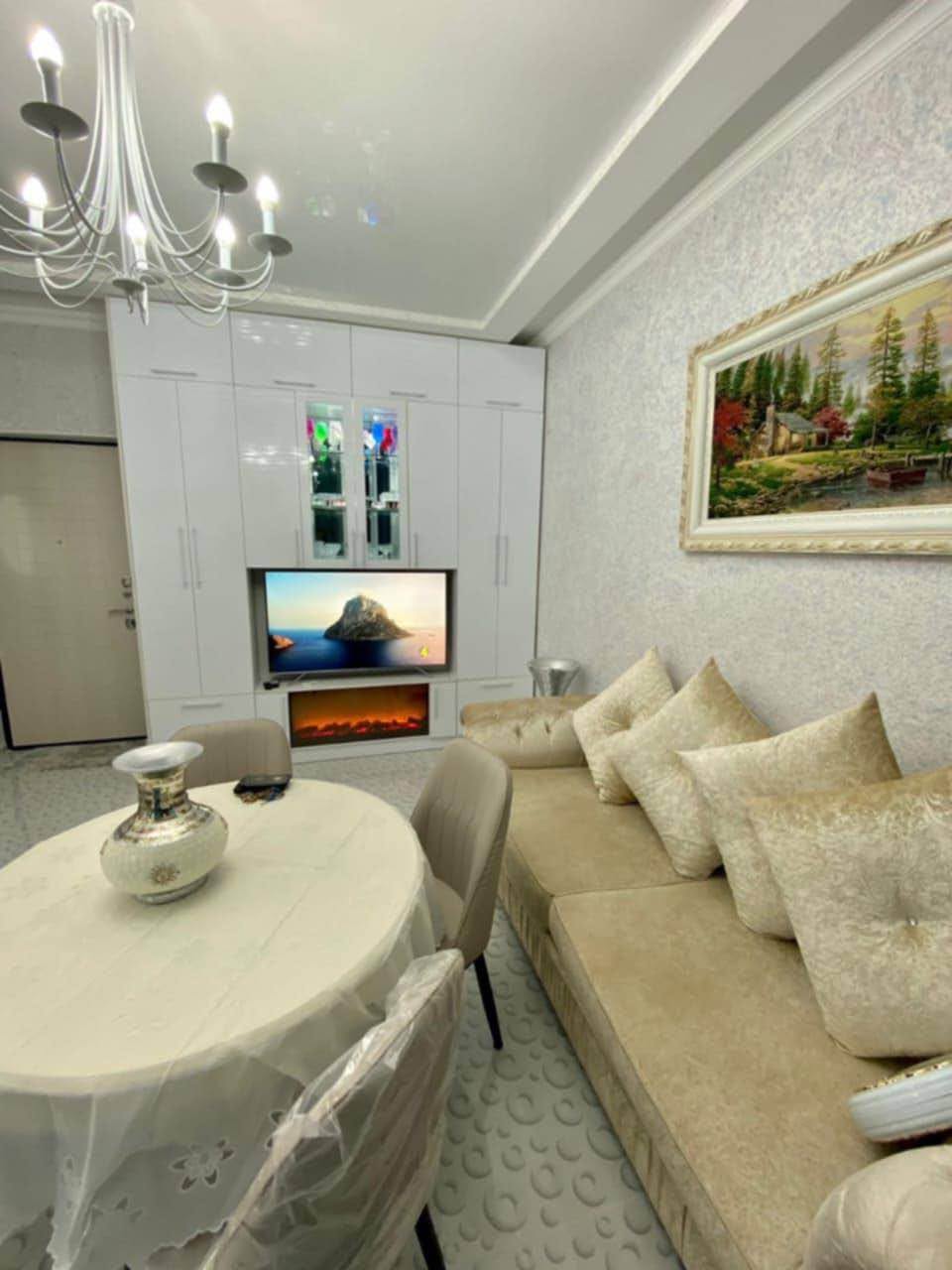 Сдаётся 1-комнатная квартира, Батуми — $700