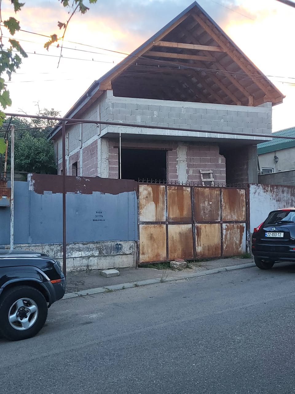 სახლი, თბილისი — $100,000
