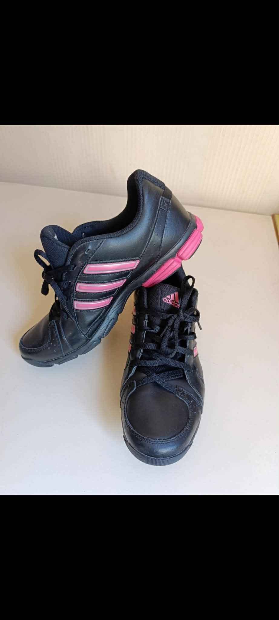 Adidas deri spor ayakkabıları, 39,5 numara