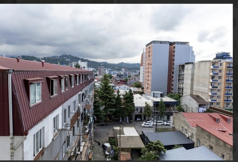 Վաճառվում է 4 սենյականոց բնակարան, Բաթում — $180,000