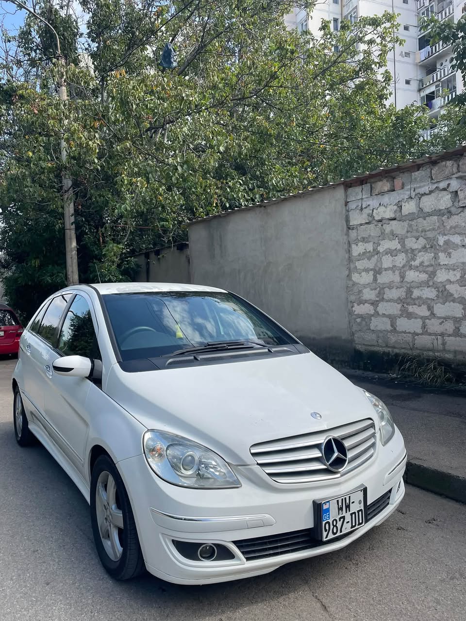 ბ კლასი 2005 — 2,300$