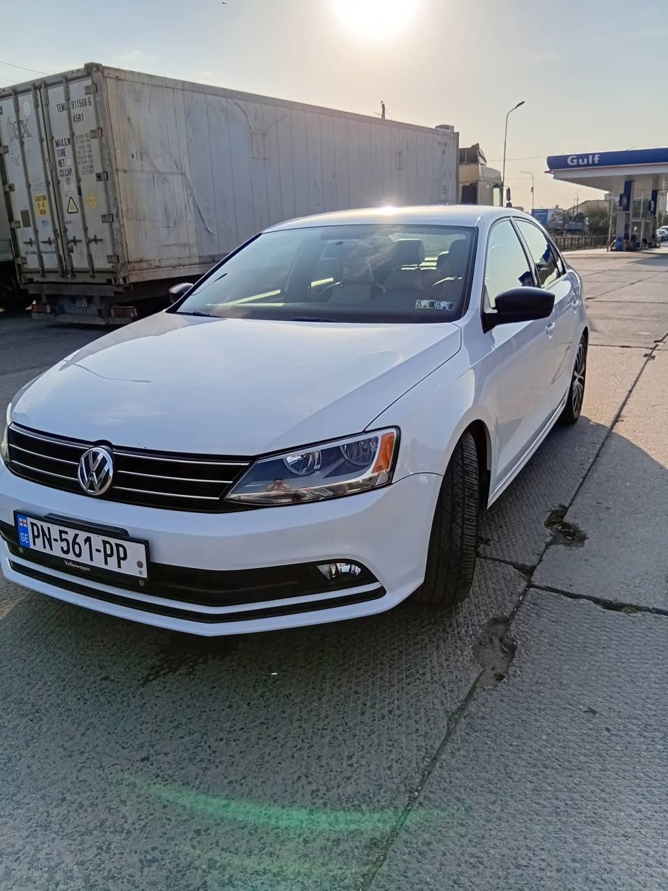იყიდება 2017 წლიანი ჯეტა 1.8 სპორტი — 7,500$