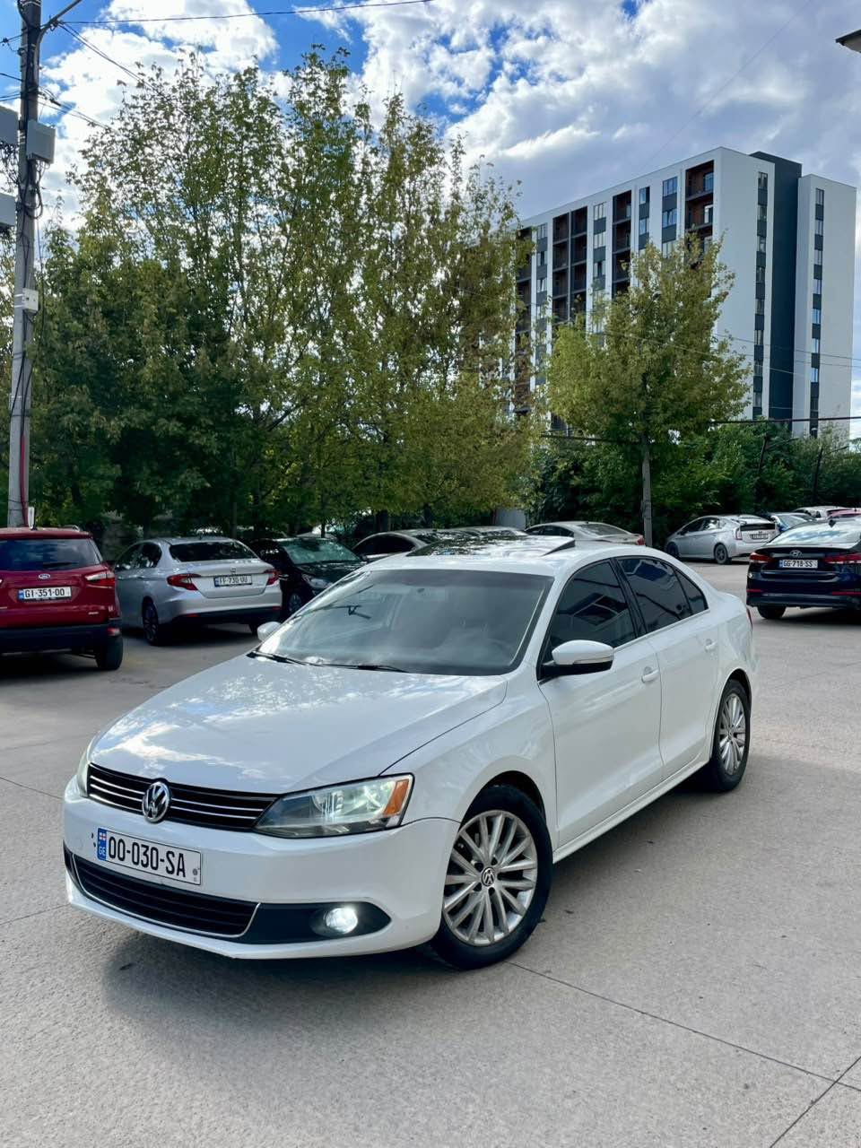 Volkswagen Jetta 2015 — 6,300$