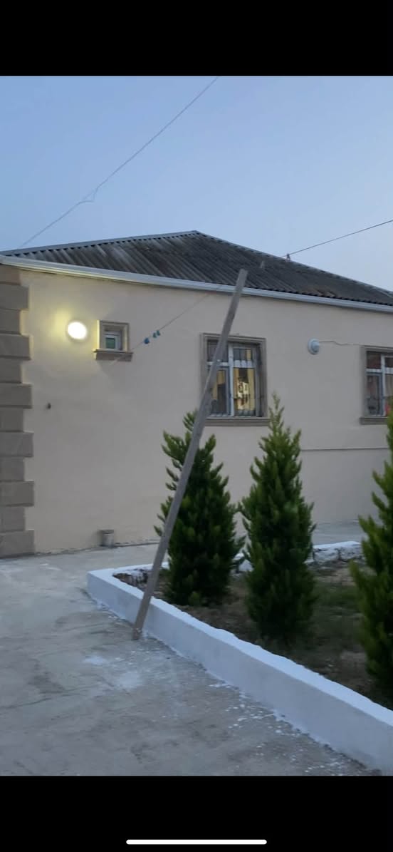 Hayat Evi, Bakü