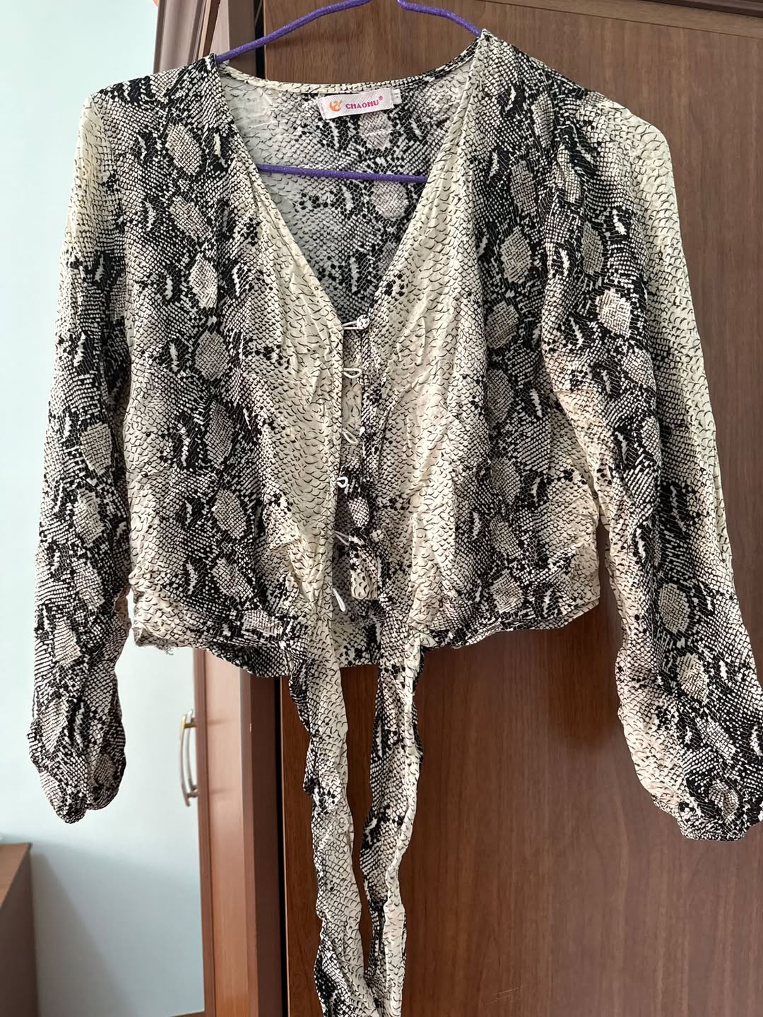 Blouse with snake print, like new