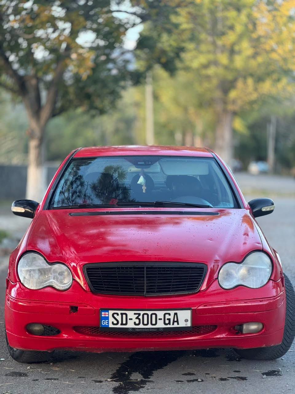The car is a 2001 model.