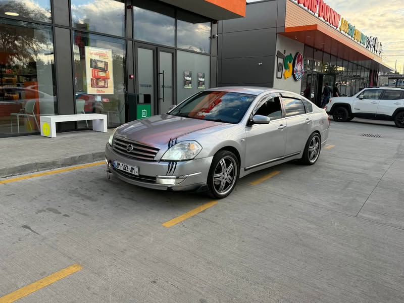 Elde 1500$ ve Lombardi 2005 için satışa çıkarılmıştır