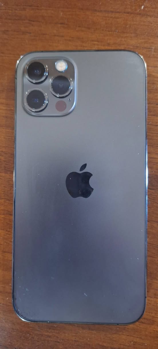 iPhone 12 Pro for sale. Battery at 84%, memory for 600₾