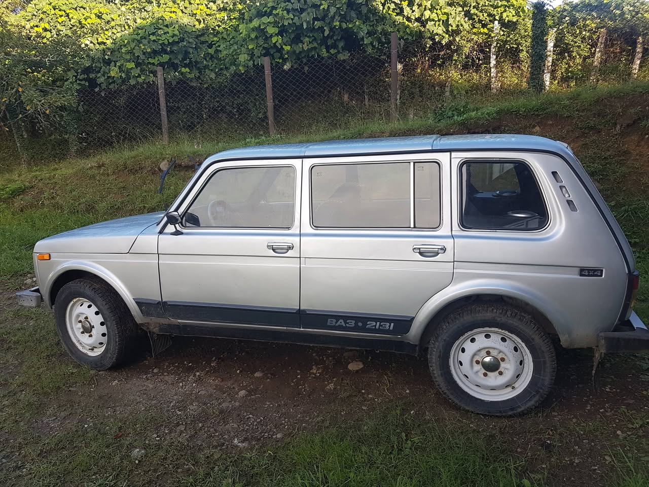 4 Cara Niva 2005, good condition, in Ozurgeti, $4200