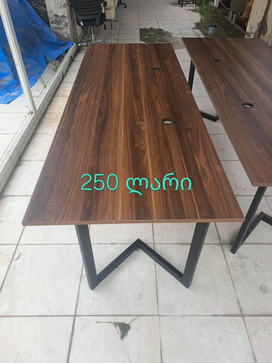 სასწრაფოდ იყიდება საოფისე მაგიდები. ტელ: — 250₾