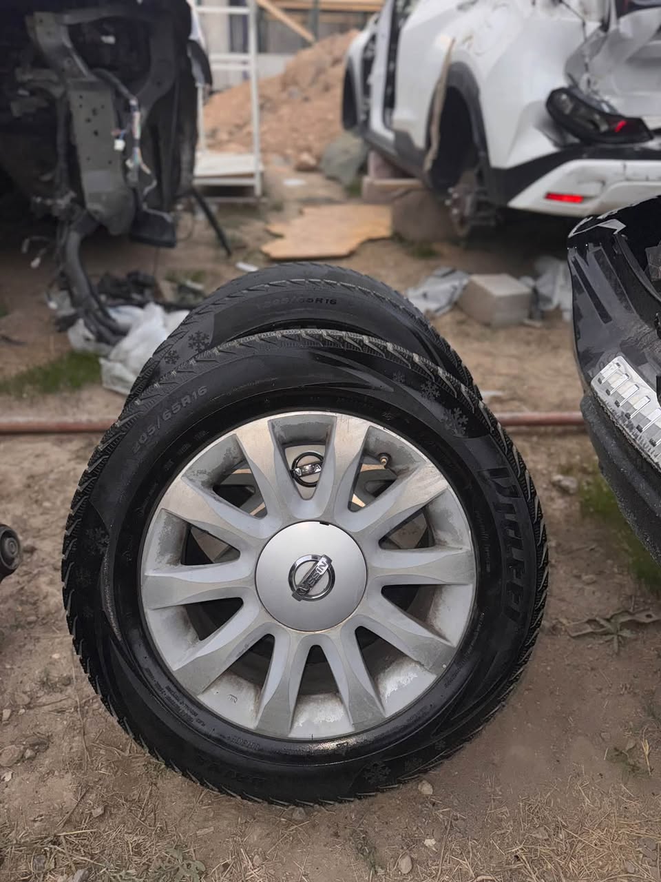 Kış lastikleri 205/65 R16