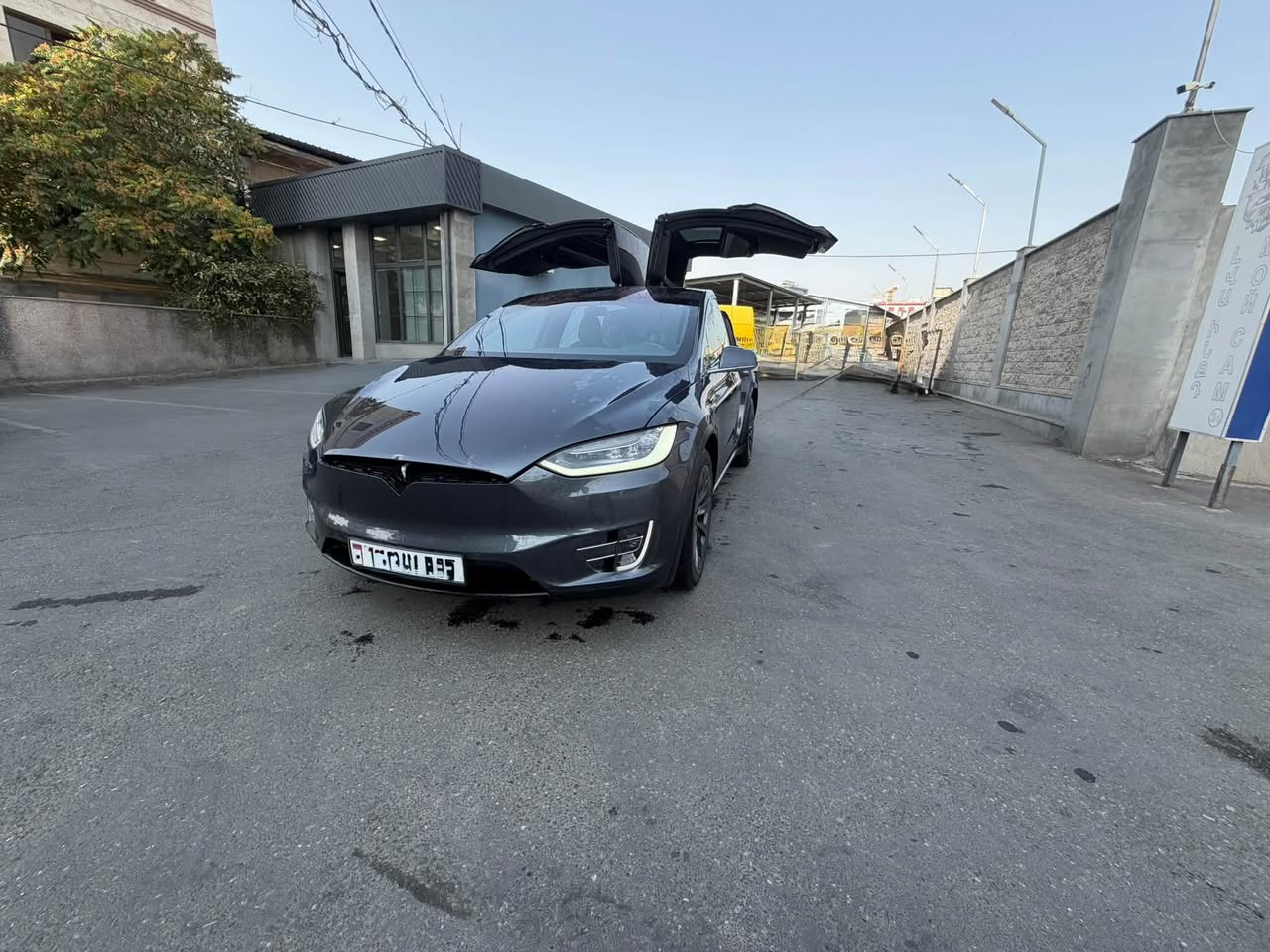 Tesla Model X 2018