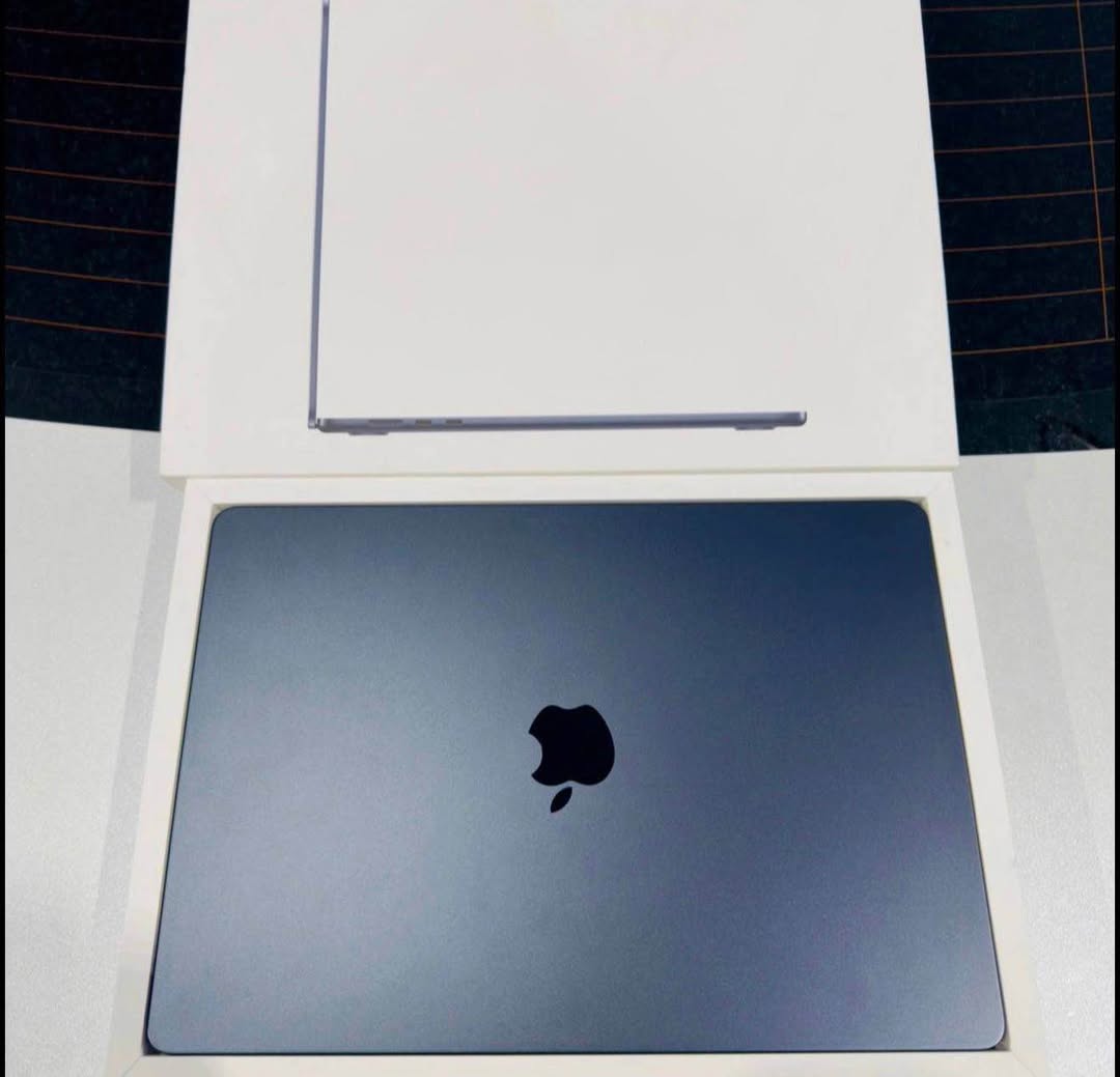 MacBook Air 13,6inch (2025) M4 Chip — 3,350₾