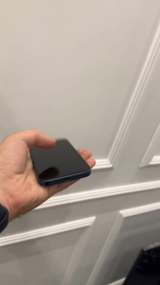 iPhone 17 Pro 256GB 100% Simov, Tupov — 360,000 AMD