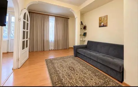 Վաճառվում է 3 սենյականոց բնակարան, Երևան