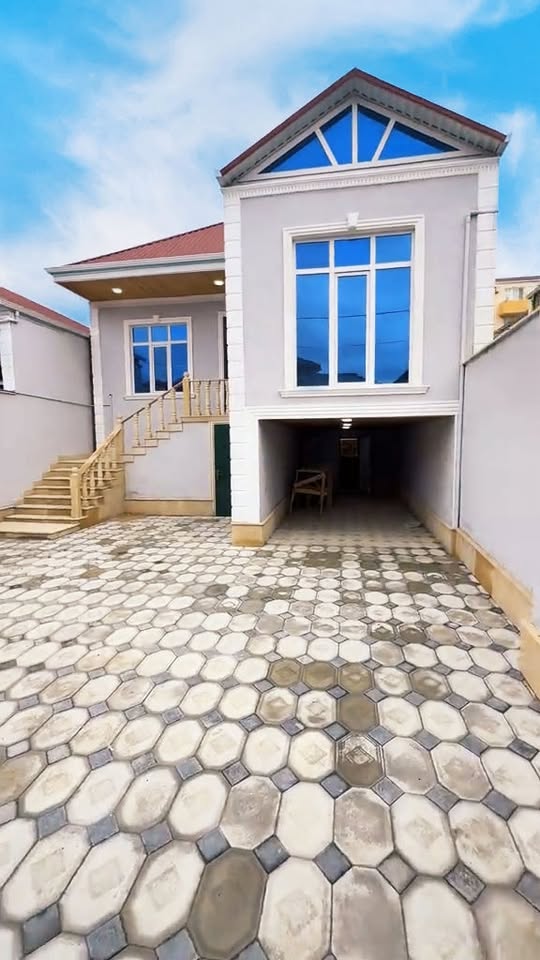 Mənzil satılır, Bakı