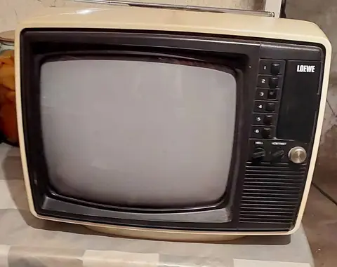 Loewe FP 11 retro televizyon