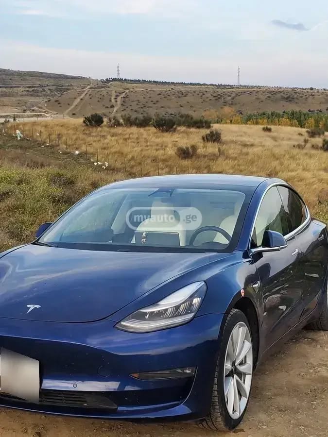 Tesla Model 3 2019 — 11,500$