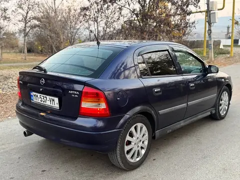 Avtomobil 2000