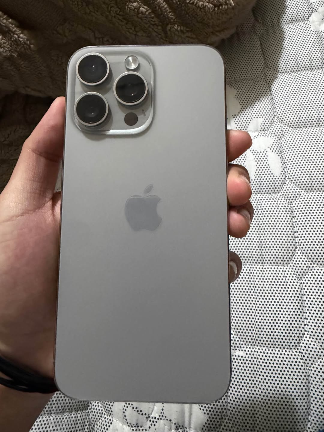 iPhone, 80% battery, dual SIM