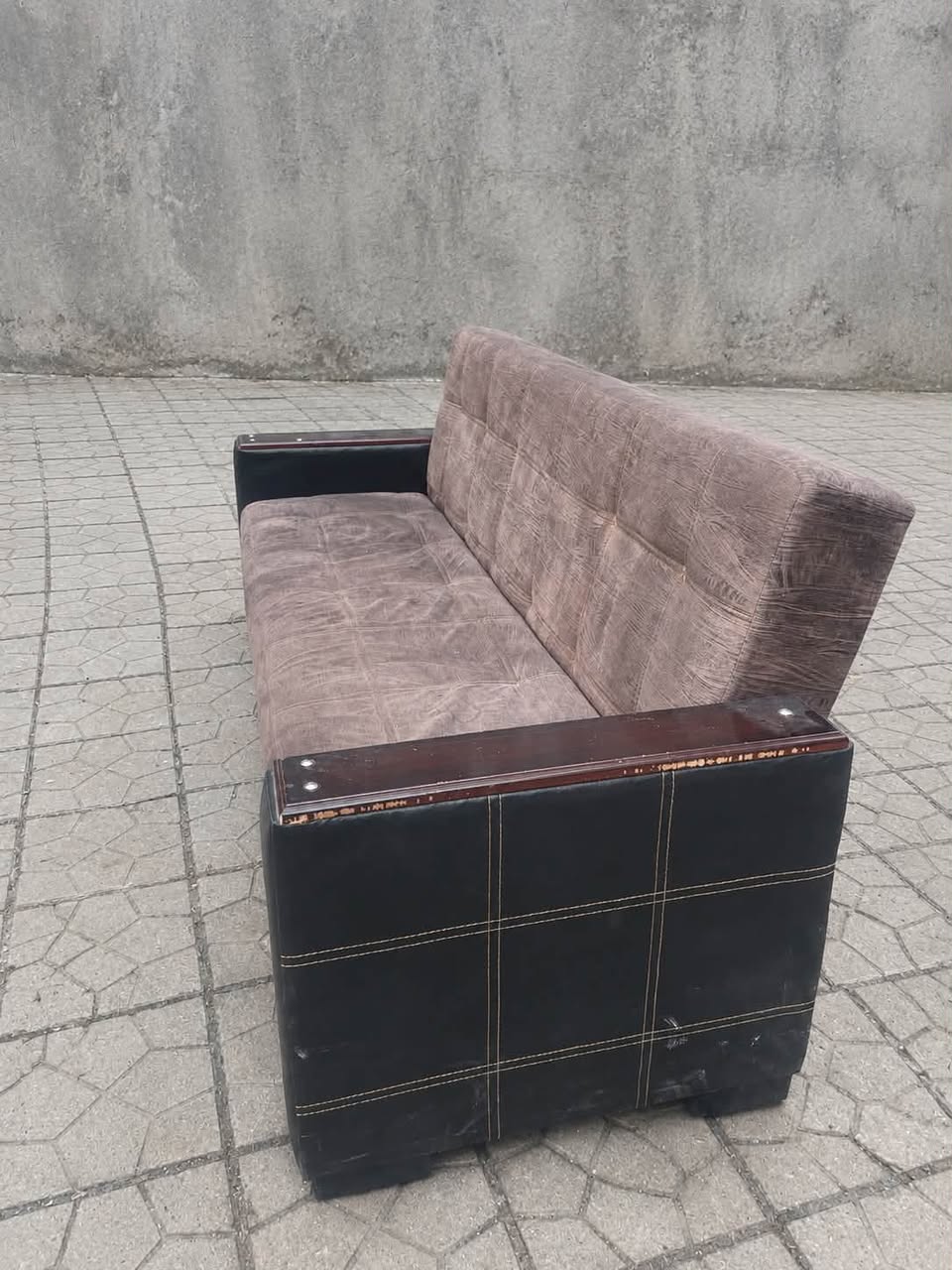 Divan-yataq otağı ilə