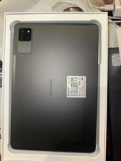 Blackview tablet, cracked screen, 1 year warranty