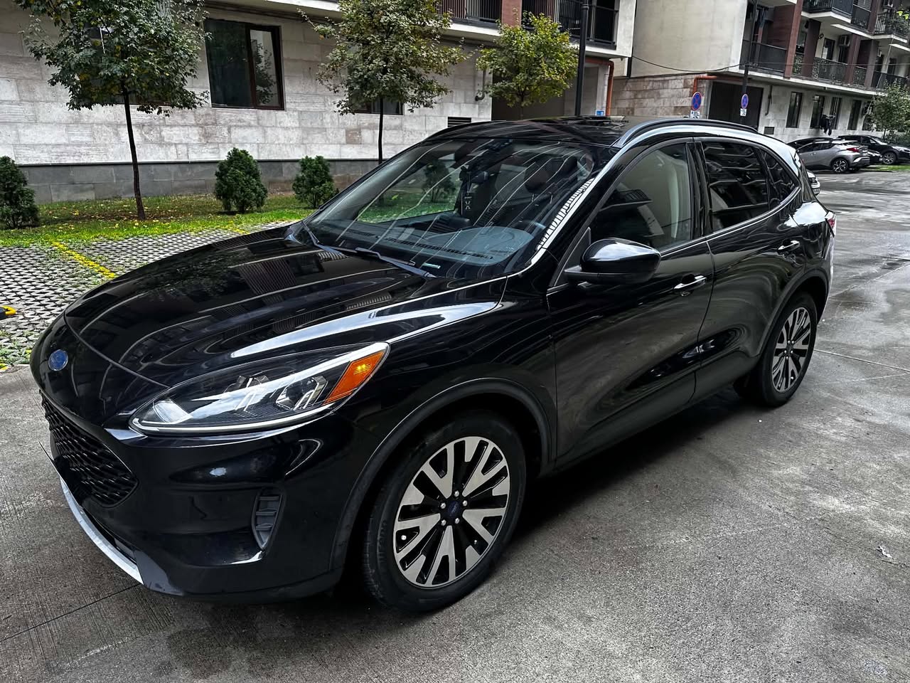 Ford Escape 2020 — 12,300$