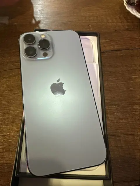 iPhone, pil 78%, tam qutu