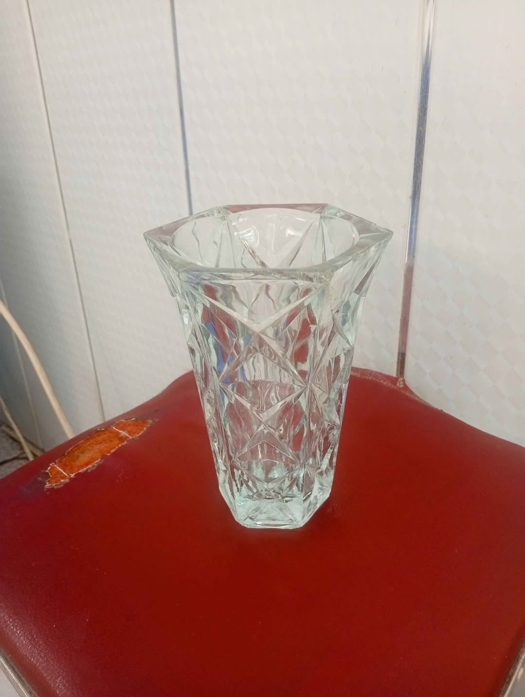 Clear faceted glass vase, 17-18 cm