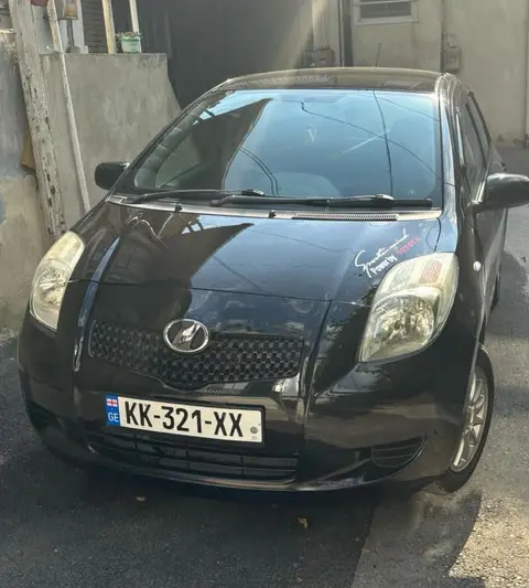 იყიდება სასწრაფოდ 2005 წლიანია 1.0 ბენზინი — 2,500$