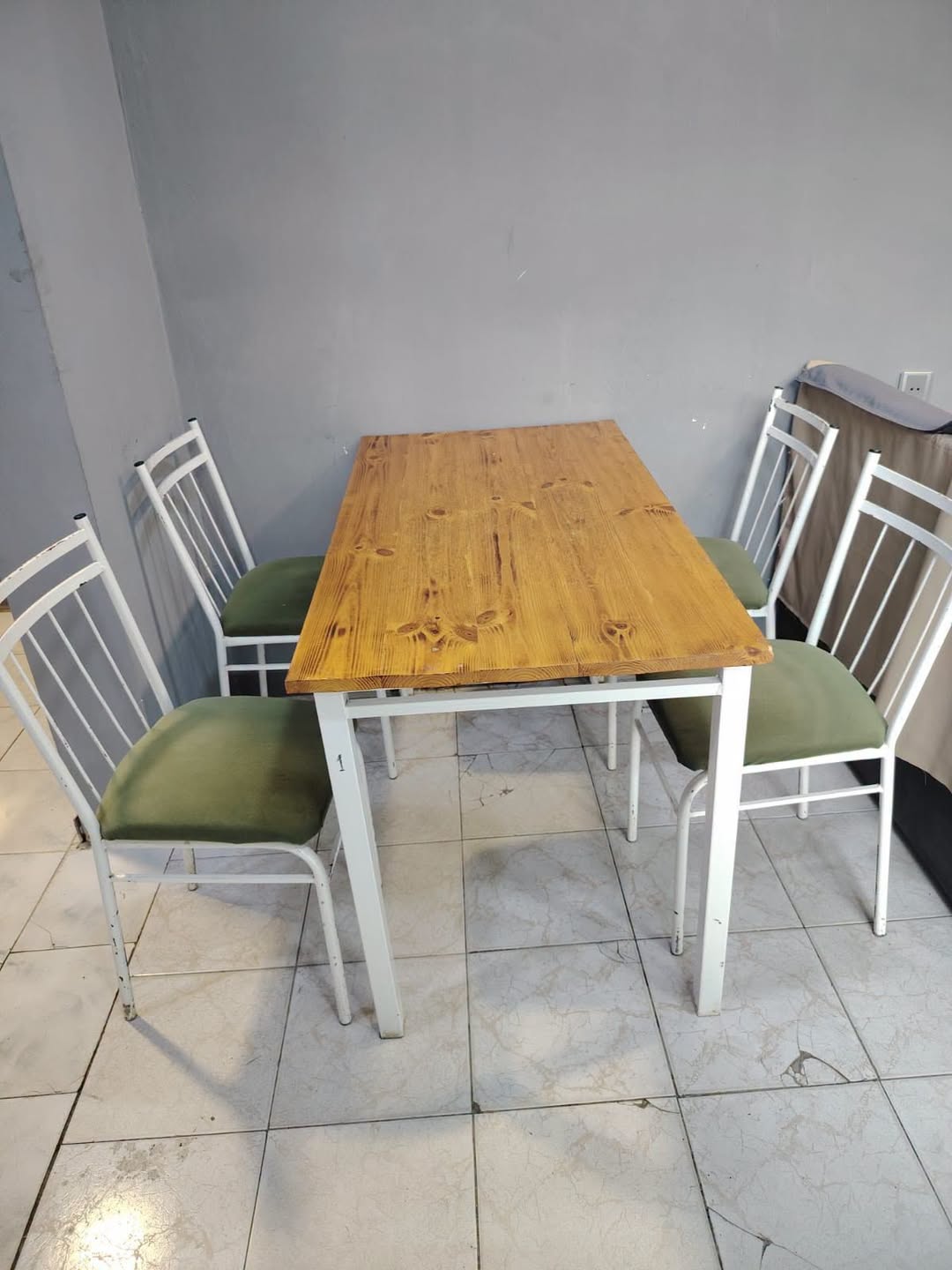 Mebel — 80₼