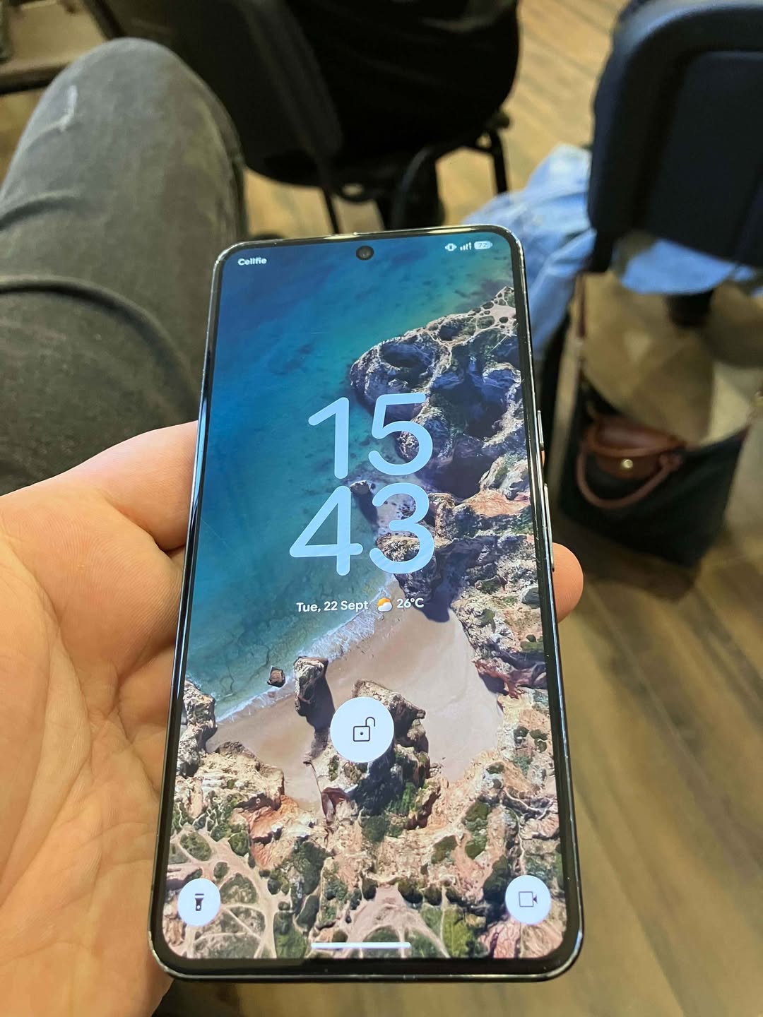 google pixel 8 pro ... էկրանի վրա ինչ է — 900₾