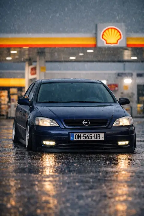 1999 წლის ავტომობილი