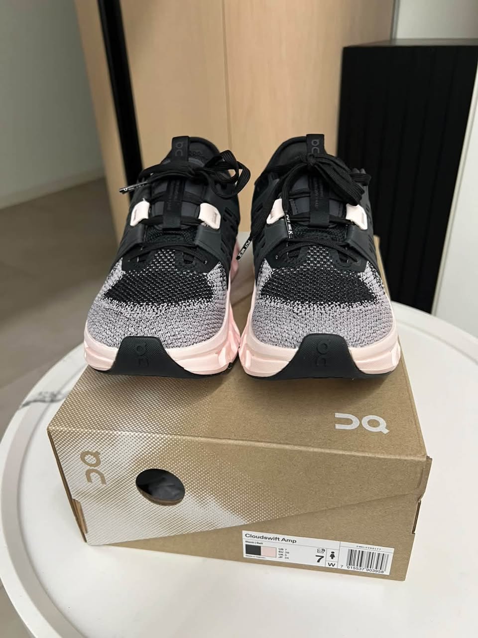 Original On Cloud shoes, new
