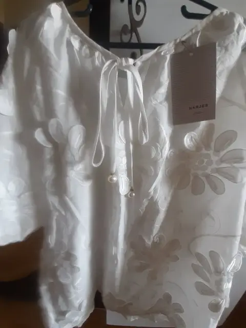 სამოსელი — 20₼