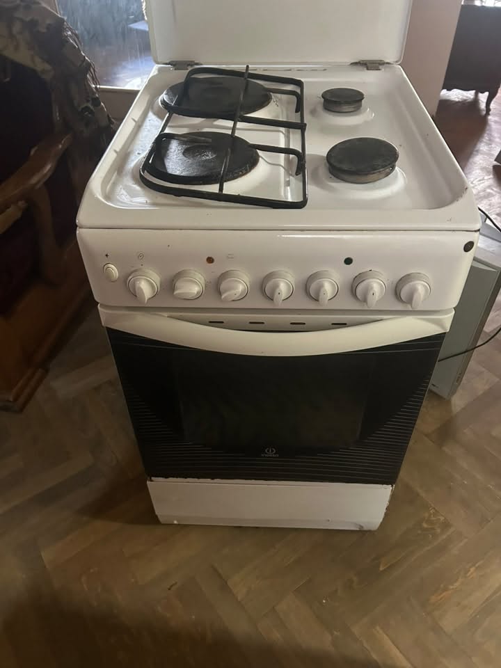 Indesit gas stove, bundle with TV and fridge