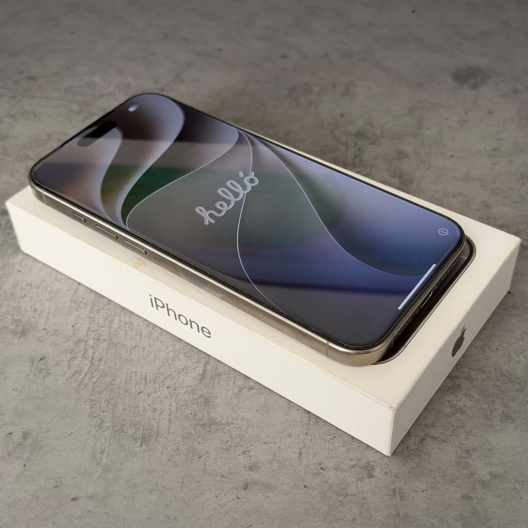 iPhone 16 Pro Max 1TB, eSIM, 91% заряда батареи