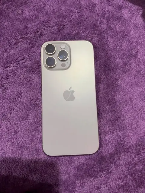 iPhone 16 Pro Max 256GB, батарея 90%