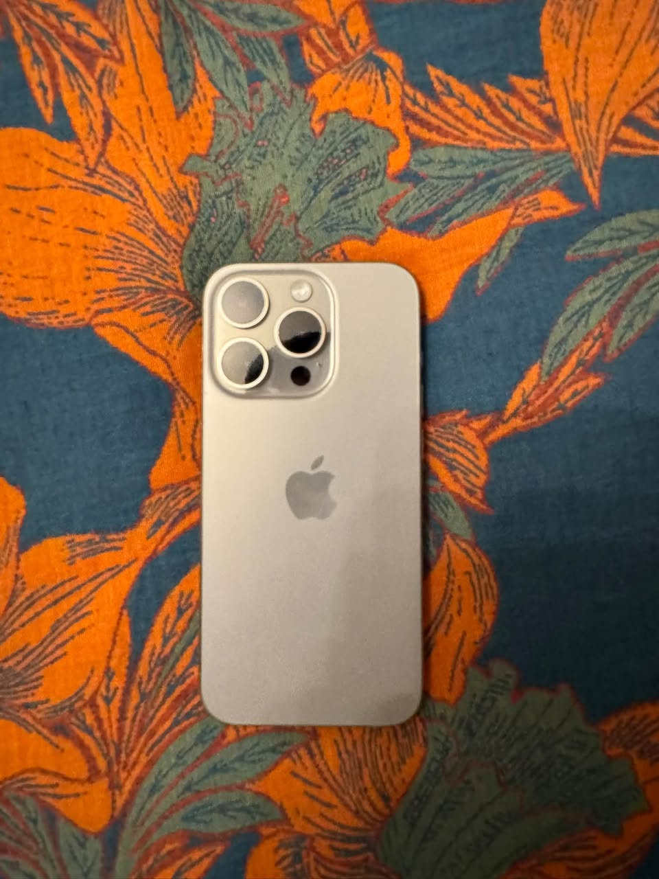 iPhone 15 Pro 128GB, 85% батарея