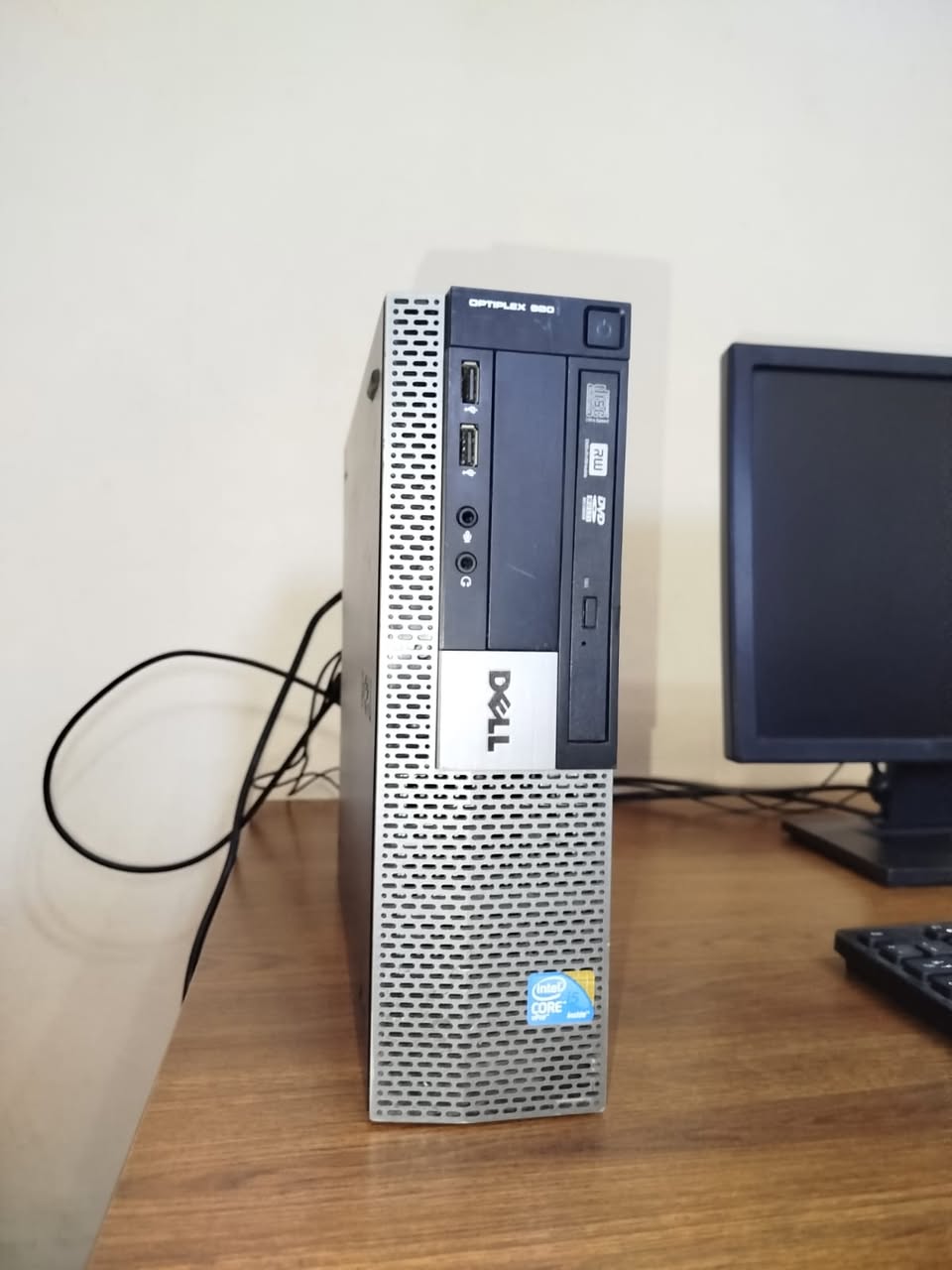 DELL şirkətinin kompüteri satılır — 100₾
