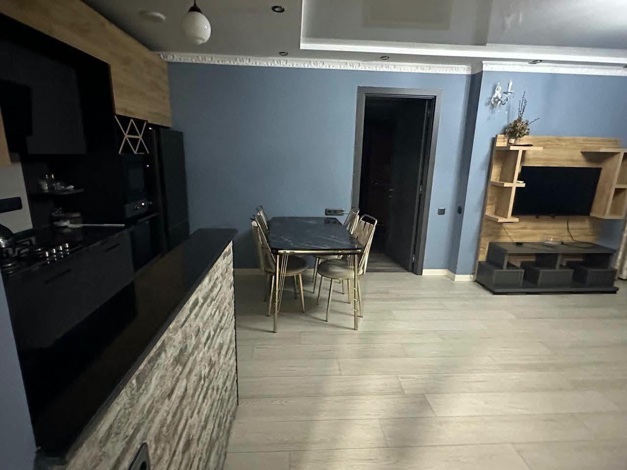 იჯარით გასაცემია 2 ოთახიანი ბინა, ბათუმი — $550