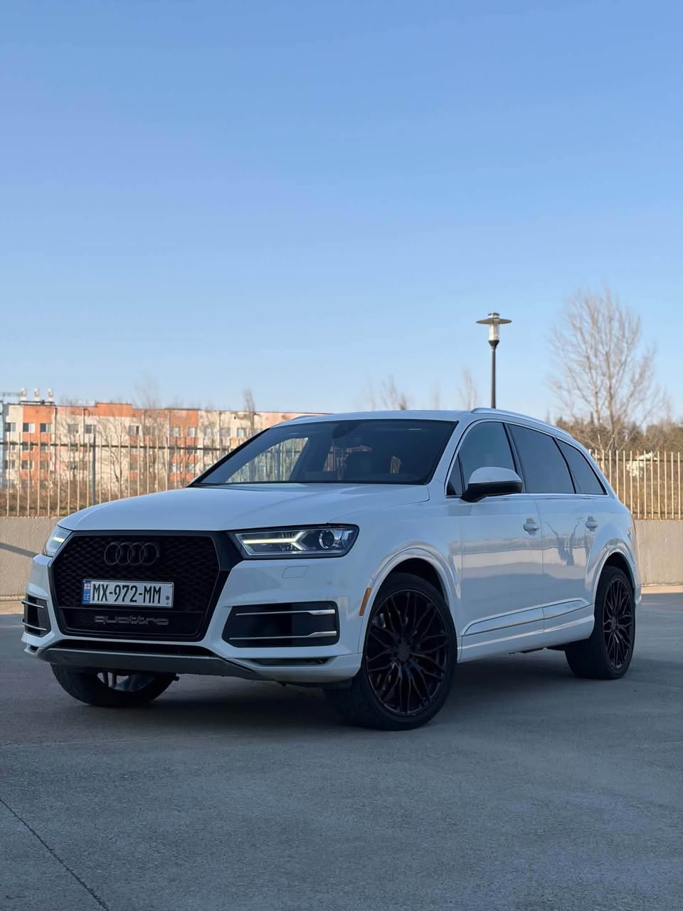 Audi Q7 2016 — 16,500$