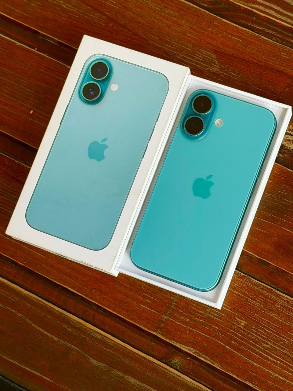Iphone 16 in teal 128 GB is available for 1550 naira