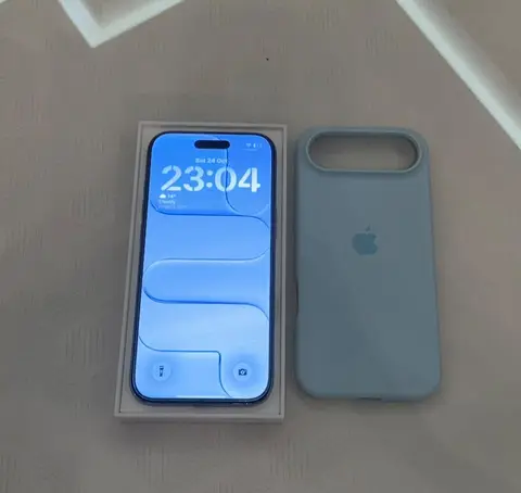 iPhone Air 256GB Sky Blue, 91% battery