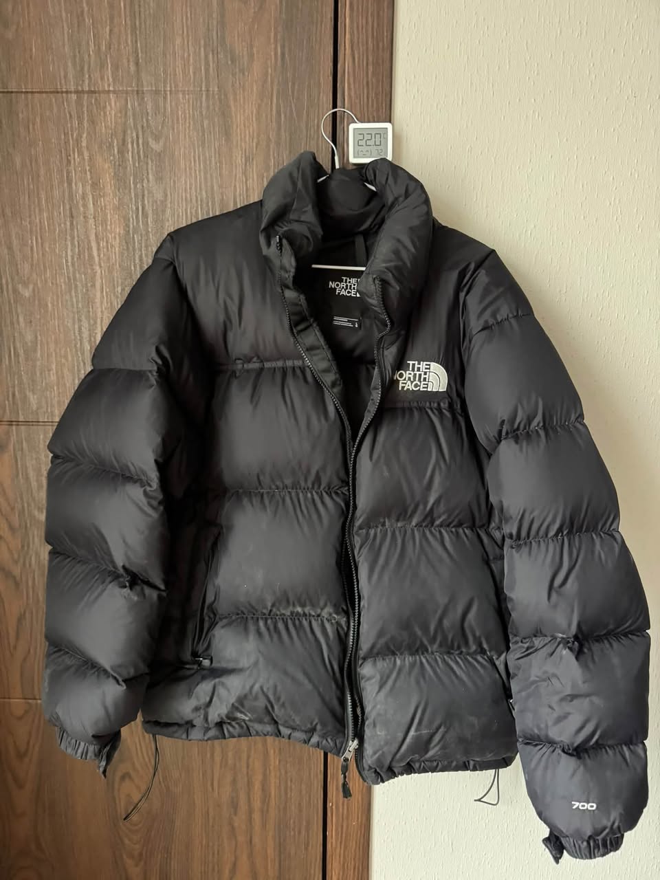 Продаю черный пуховик The North Face