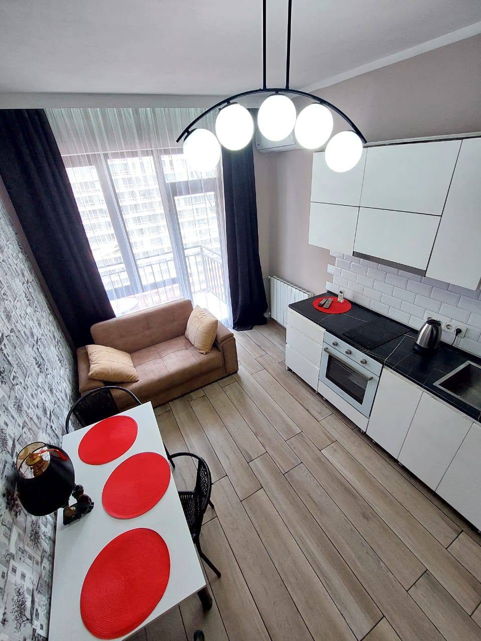 Продаётся 2-комнатная квартира, Батуми — $107,000