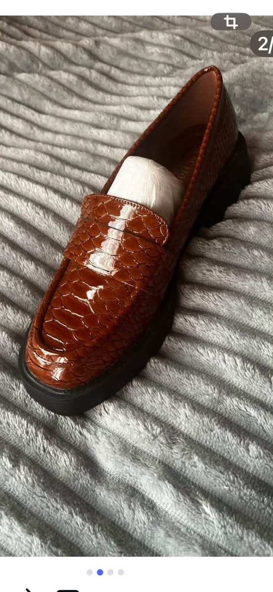 Brown embossed loafers, size 42