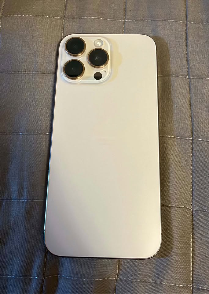 Hello, I'm selling 17pro max 512gb, price — 3,300₾